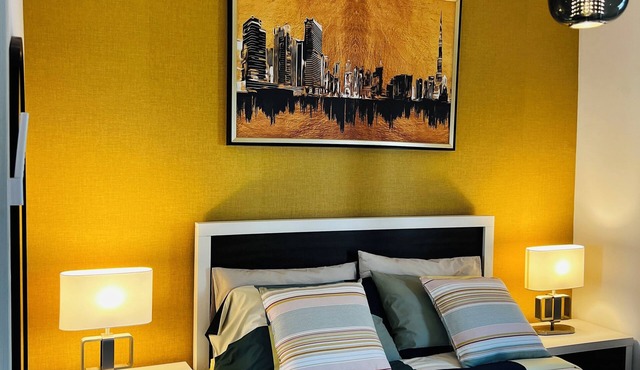 Apartment with a well-located penthouse look
