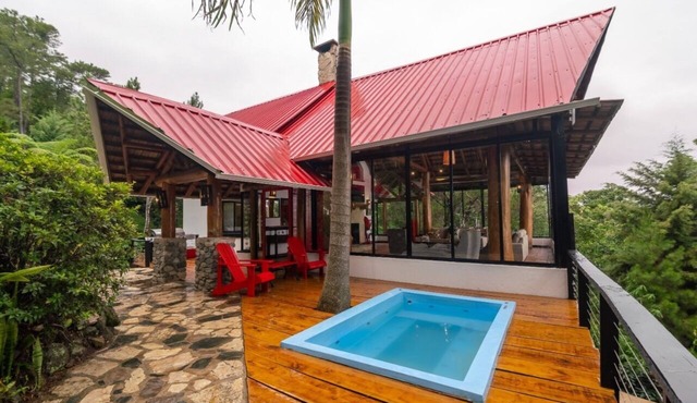 Apple Village in Quintas del Bosque Jarabacoa , Stunning mountain view!