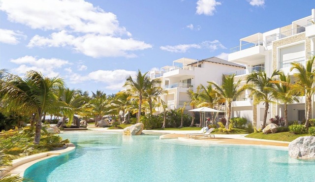 Aqua Esmeralda Beachfront Apartment Dominica 202