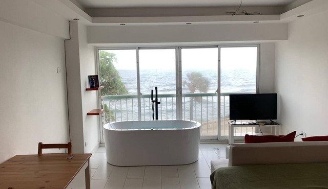 Aqua View 1 BR Apartment