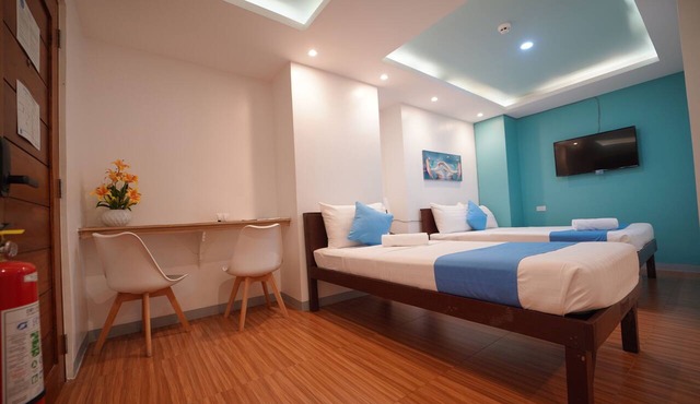 ARZO Hotel Premier