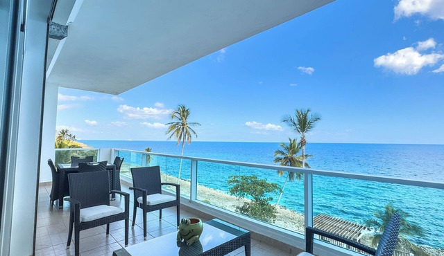 Atabey 4B - Ocean Front 2BR Apartment+ pool+wifi+parking