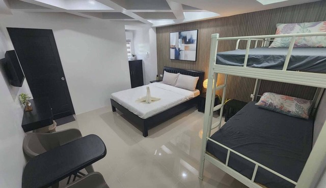 Avana Hills Tagaytay Manor Paris Suites