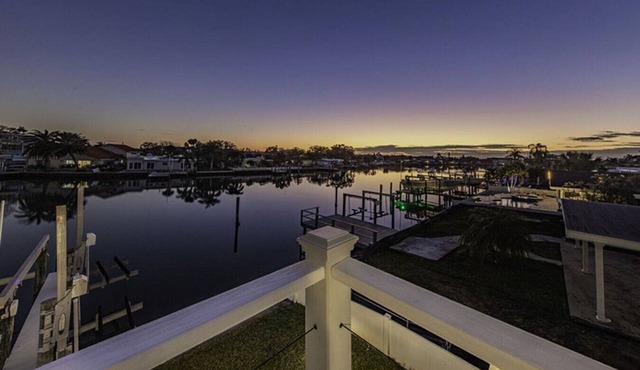 Azule| Waterfront Villa with Private Dock in Indian Rocks Beach