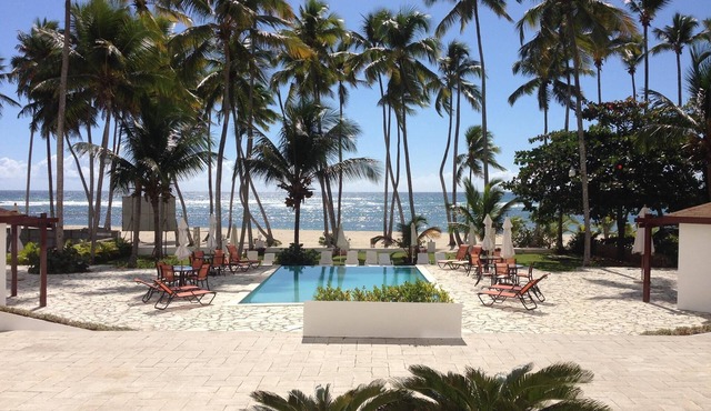 BEACH FRONT CARIBBEAN GETAWAY!