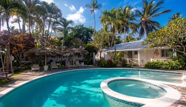 Beach Hotel Casa Nina