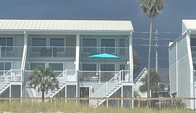 Beachfront 3-bedroom vacation home 1000 feet of beach just outside your door in Panama City Beach