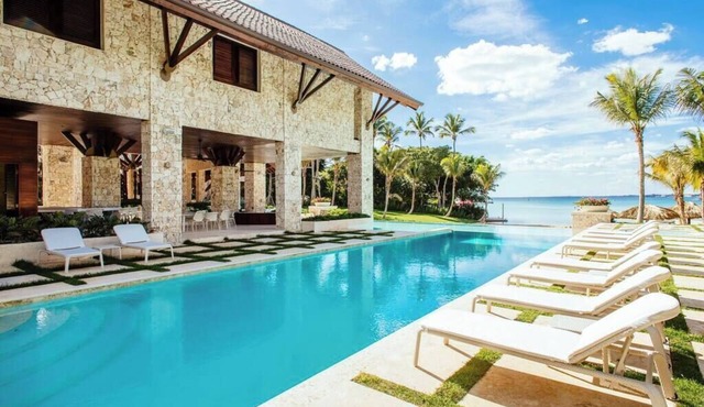 Beachfront Estate w/Pool, Elevator, Chef & Butler