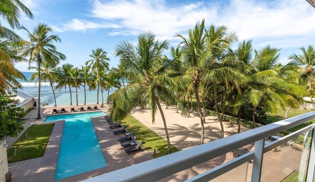 Beachfront | Ocean View Balcony | Pool & Jacuzzi