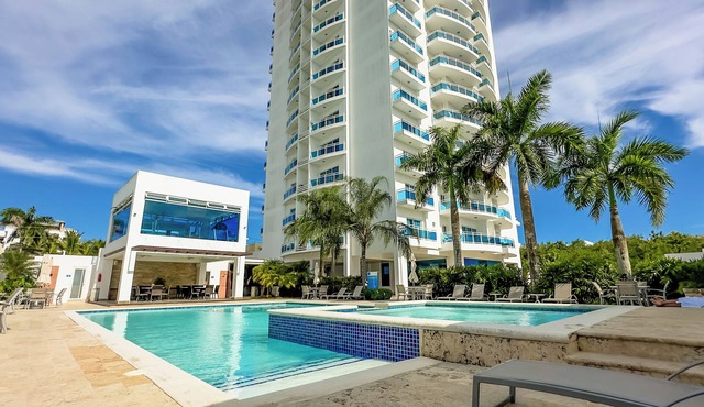 Beautiful 2-bedroom condo with amazing views in charming Playa Juan Dolio ,