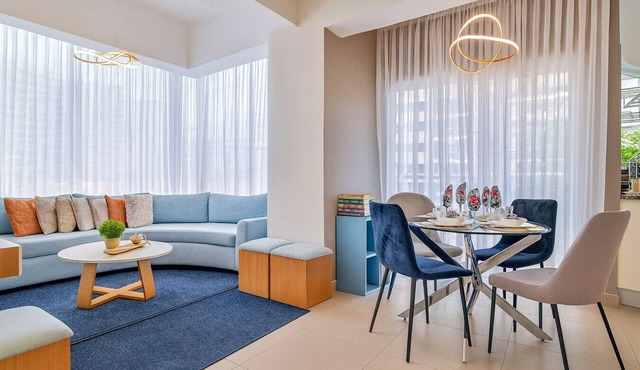 Beautiful and Comfy City Center 1BR Apt, Full AC, Gym, Near All.