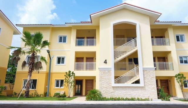 Beautiful apartment with pool in Hispaniola.