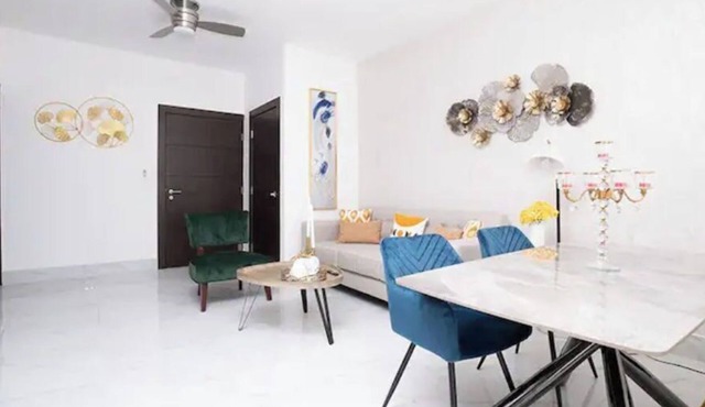 Beautiful Spacious & Modern Apartment w/Pool Access