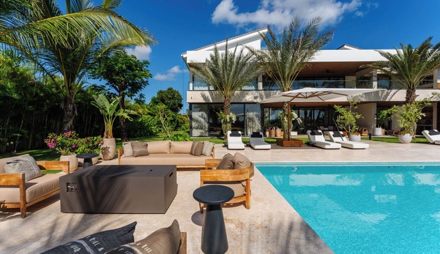 Best Luxury Escape W/Gym & Game Room W/Butler Near Beach/Stores/Restaurants
