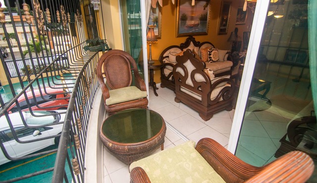 Big 3 bed rooms 4 beds Condo for Families & groups—30 mins away from mayor spots