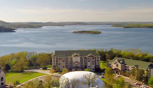 BLOCK Paradise Point 2br in Hollister