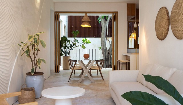 Boho Chic Oasis: 2BR + Family Room in Zona Colonial
