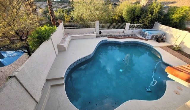 Borders South Mtn Park - hike, mountain bike, mountain views, golfing nearby in Phoenix
