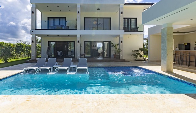 Brand new luxury villa located in a the most pristine gated community SOV