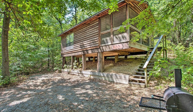 Bright Davis Escape w/Screened-In Porch! in Davis