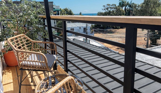 Bright Room with Private Bathroom & Balcony Ocean View