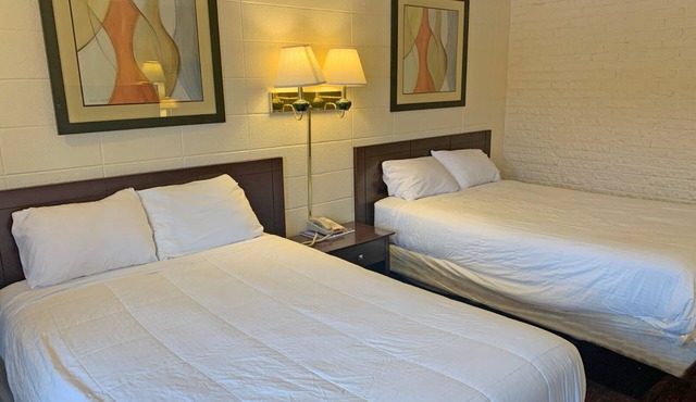 Budget-Friendly Stay near Virginia Tech University with Free Parking in Blacksburg