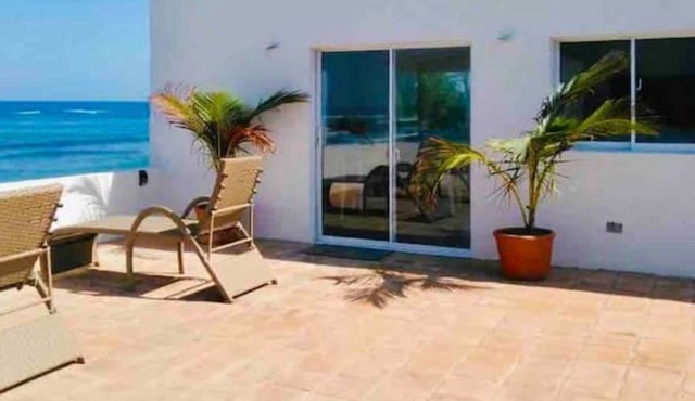 Cabarete Beachfront- Casa de Playa