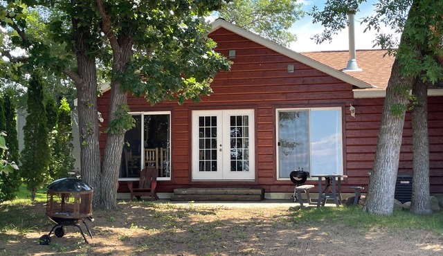 Cabin 2 steps from the water in Isle