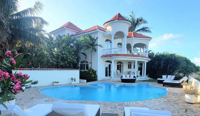 Caribbean Luxury Villa - House of Mermaids ✅Ocean View ✅Private Pool ✅Full Staff