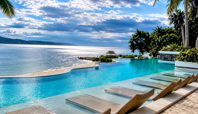 CASA CHOY SUITES at Kembali Coast with Balcony Island Escape Pool & Beach Access in Samal