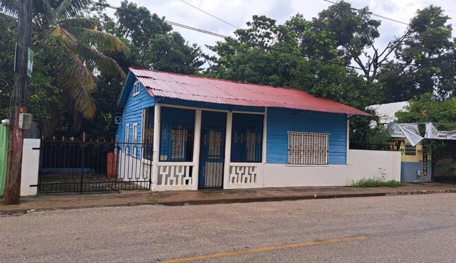 Casa completa en Pedro Santana.
