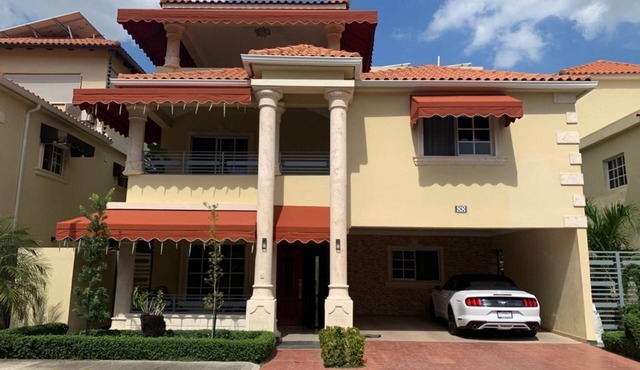 Casa Flores