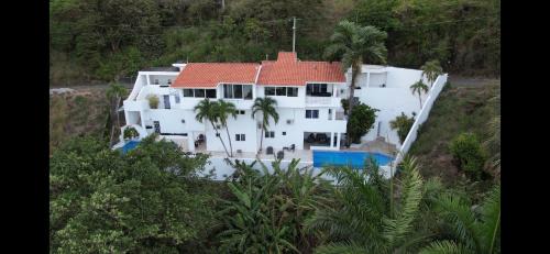 Casa Mango y Casa Jobo - Tropical Oasis with Mountain & Sea Epic views- Pool - Pool Table-10min drive to beach