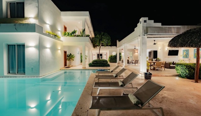 Casa Maroc - 6BDR in golf & beach resort w/breakfast chef, butler & golf cart