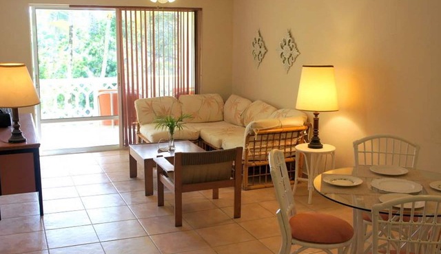 Central Cabarete apartment, 2 bedrooms/2 bathrooms, balcony/pool/TV/Wi-Fi