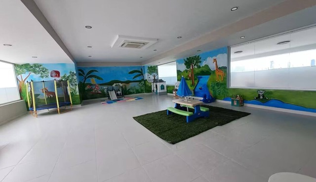 Charming 2-bedroom apartment in fabulous Santo Domingo with WiFi, fitness room.