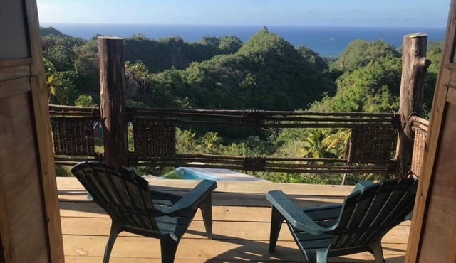 Charming 2-bedroom farmhouse in enchanting El Limón with WiFi