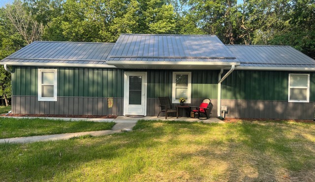 Charming 2-bedroom house at Mark Twain Lake in Stoutsville