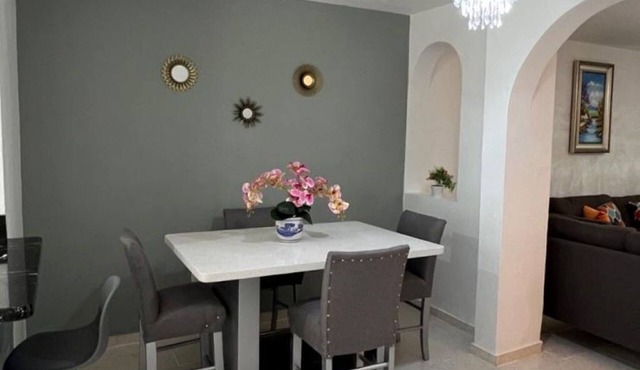 Charming 3-bedroom house in beautiful Santo Domingo Este with WiFi, AC