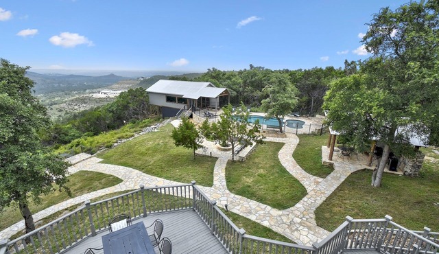 Charming Victorian Home w/Pickle Ball Court, Pool, Hot Tub, Game Room in San Marcos