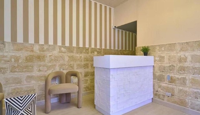 Chic King Suite Bright Private Balcony