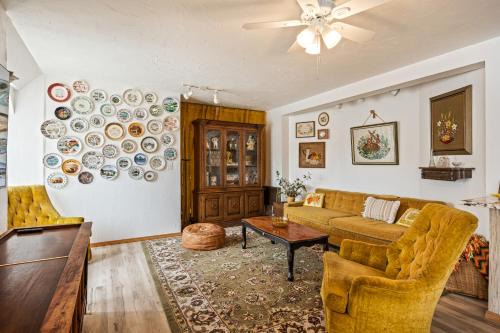 Chickadee Suite in Cashmere