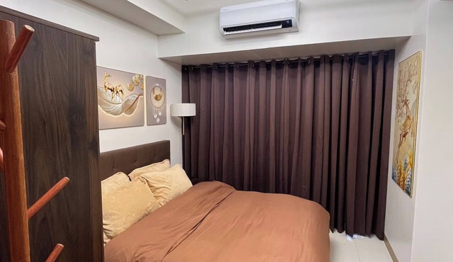 Chino Roces Makati - PAID Parking - Red Residences