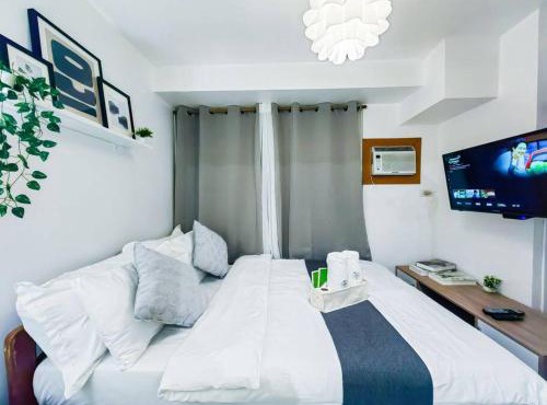 Citispace 1BR Condotel Suite at Ridgewood Towers Near BGC Airport #RW03A