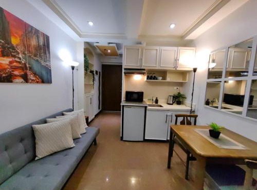 Citispace 1BR Condotel Suite at Ridgewood Towers Near BGC Airport #RW05B