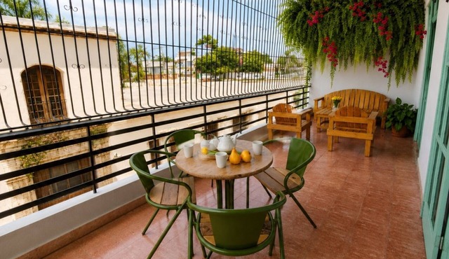 Claninn: Apartment in the historic center, huge balcony with nice view