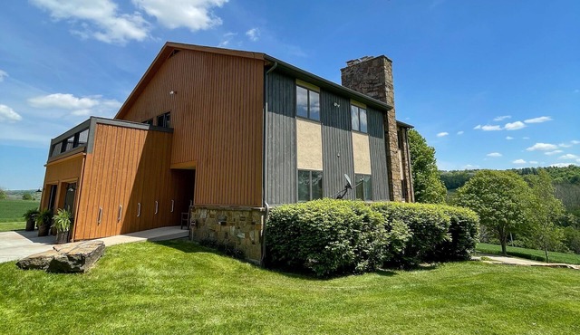 Clear Fork Ridge Stunning Lodge: Views & Spa in Worthington Township