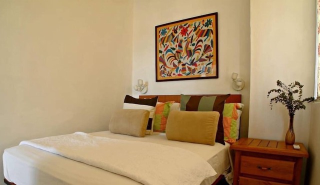 Colonial Zone 1BR Apt @Plaza España, bright &clean