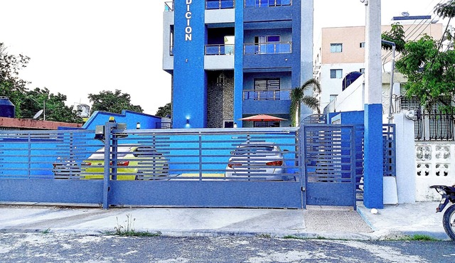 Comfortable and luxurious apartment with swimming pool, 3 minutes from jumbo supermarket.