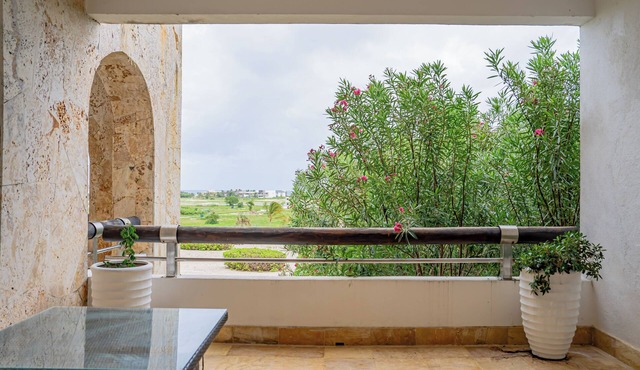 Comfy Studio in Cap Cana with Balcony, Pool Access & Beach Nearby
